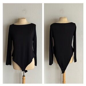 ❤️$10 H&M black bodysuit